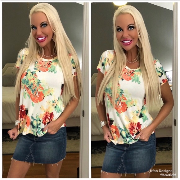 🥰LAST 1! 💗Pretty Floral Print Round Neck Tee! - Picture 3 of 4